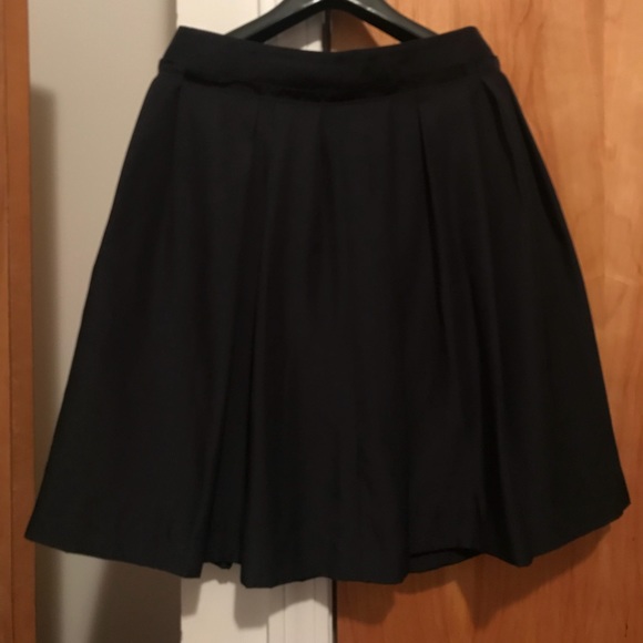 Black Knee-length Skirt - Picture 1 of 5